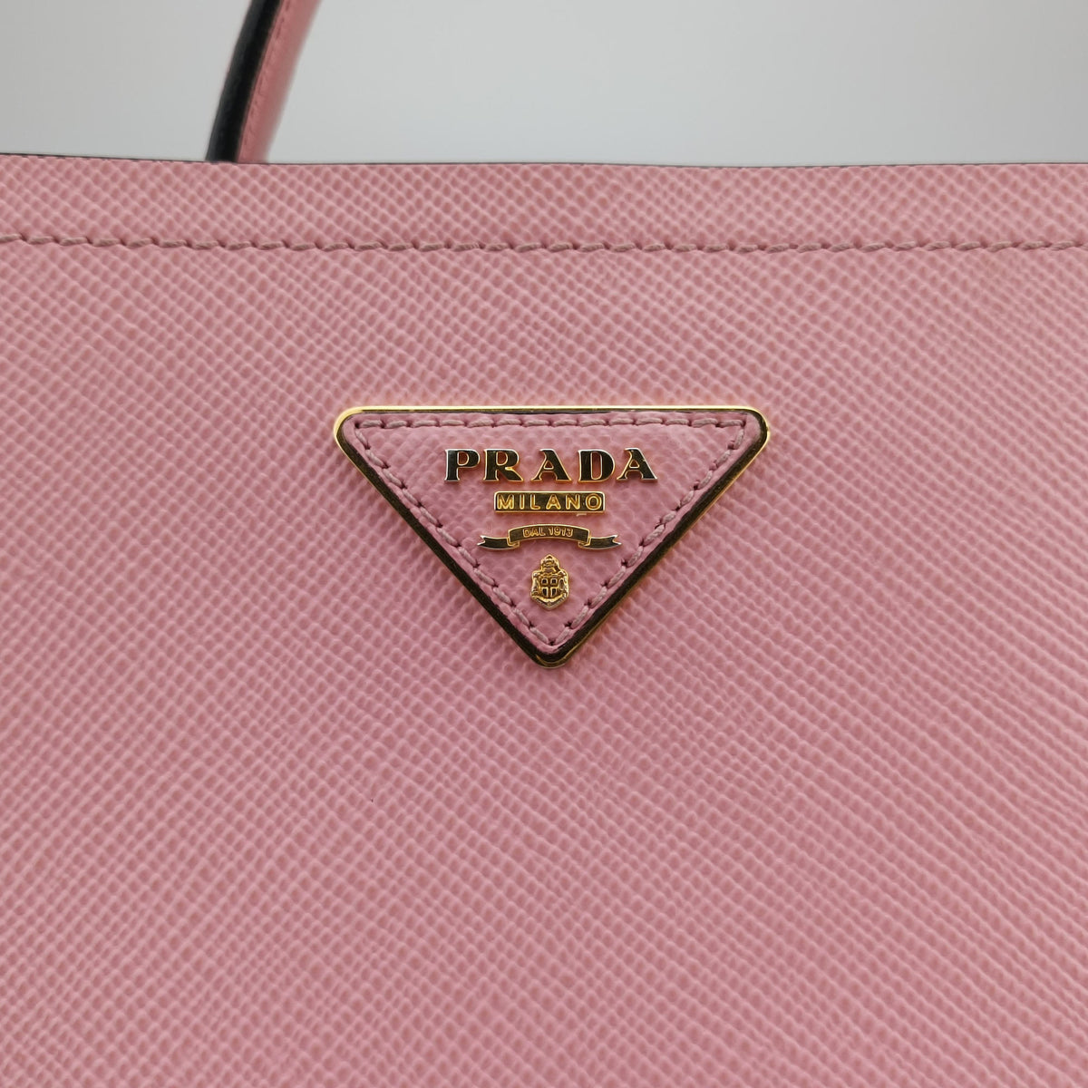 Pre-owned Prada Pannier Pink SAFFIANO Leather 1BA212 shoulderbag | stylenewstar