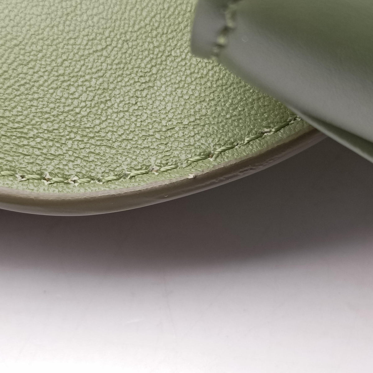 Pre-owned Celine Besace 16 Small Green Leather W-SL-2 shoulderbag | stylenewstar