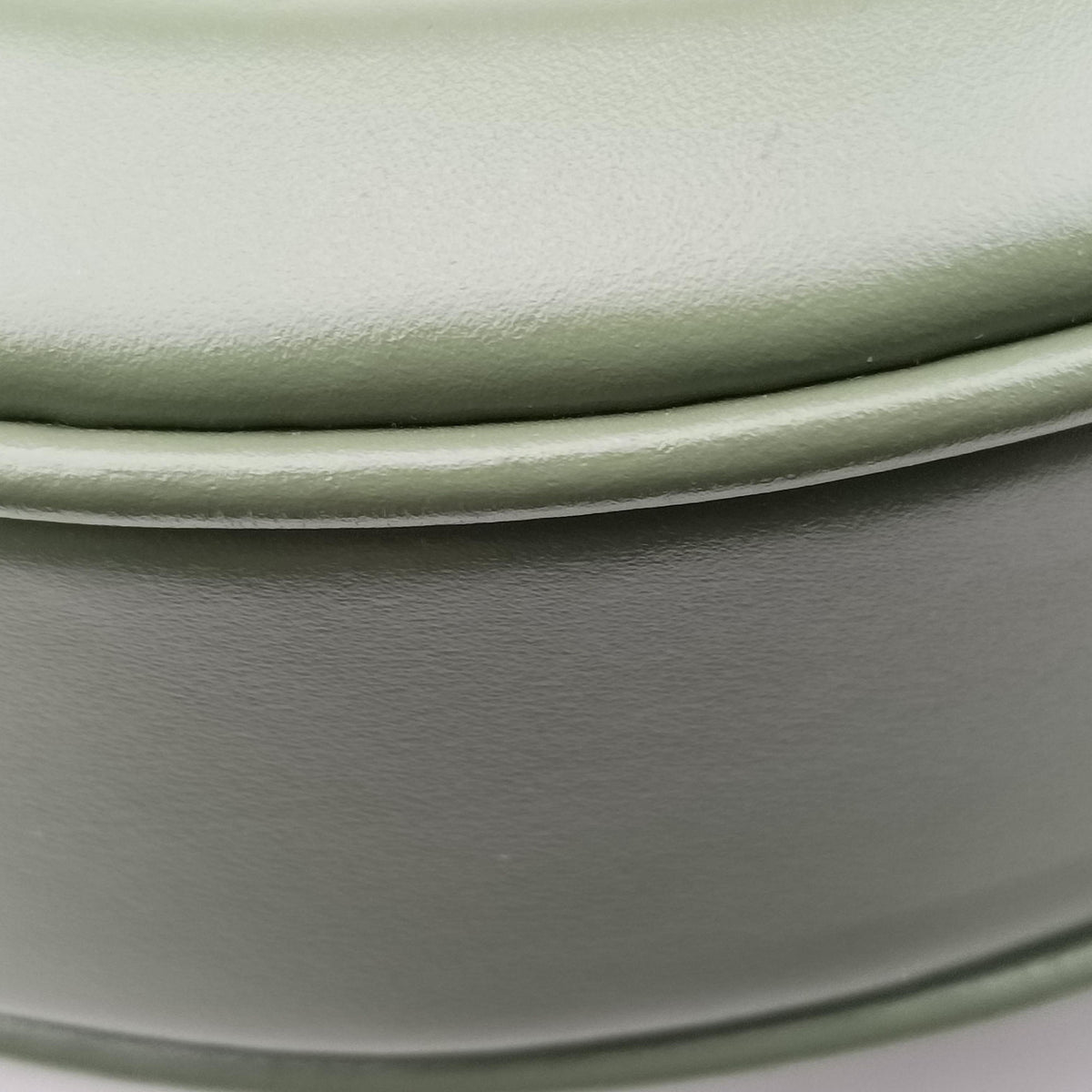 Pre-owned Celine Besace 16 Small Green Leather W-SL-2 shoulderbag | stylenewstar
