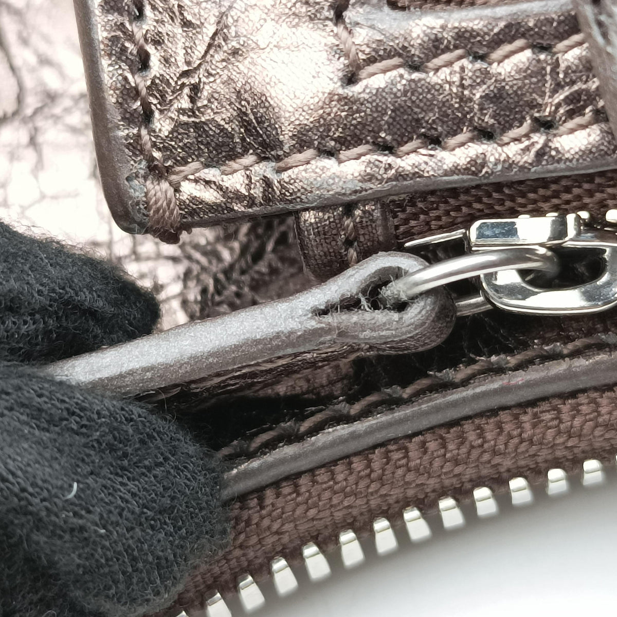 Pre-owned Balenciaga Le Cagole Silver lambskin  shoulderbag | stylenewstar