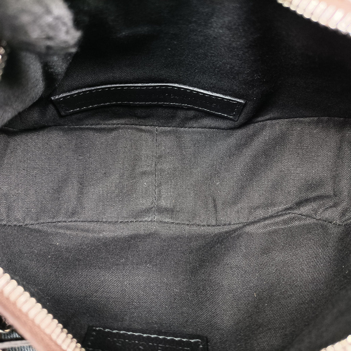 Pre-owned Balenciaga Le Cagole Silver lambskin  shoulderbag | stylenewstar