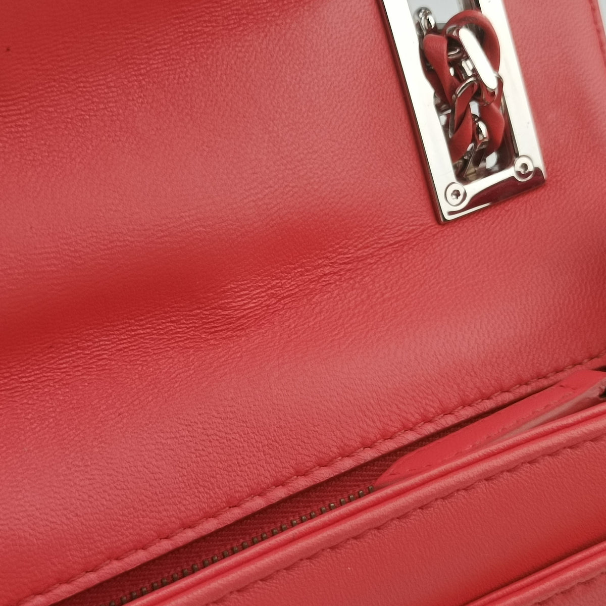 Pre-owned Fendi Be Baguette Red Leather 8BR677 shoulderbag | stylenewstar