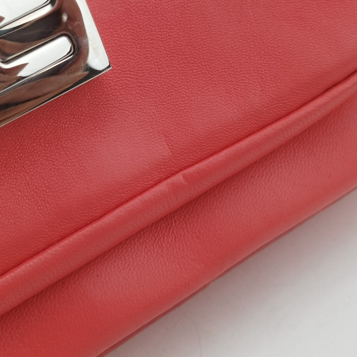 Pre-owned Fendi Be Baguette Red Leather 8BR677 shoulderbag | stylenewstar