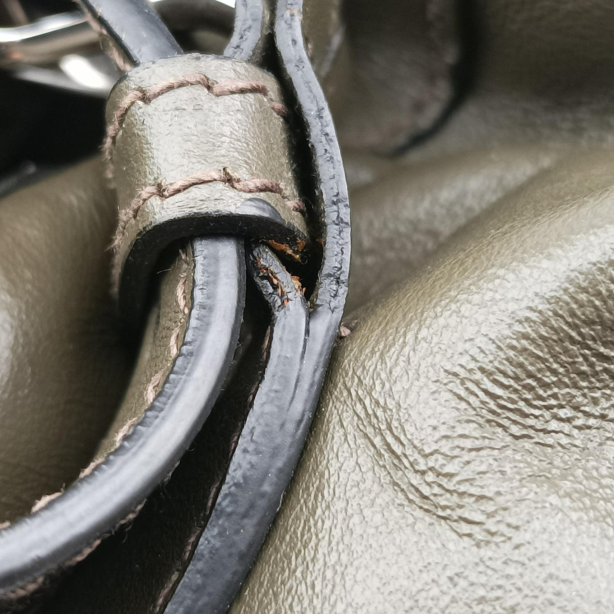 Pre-owned Prada Triangle logo Green Leather BZ032L backpack/rucksack | stylenewstar