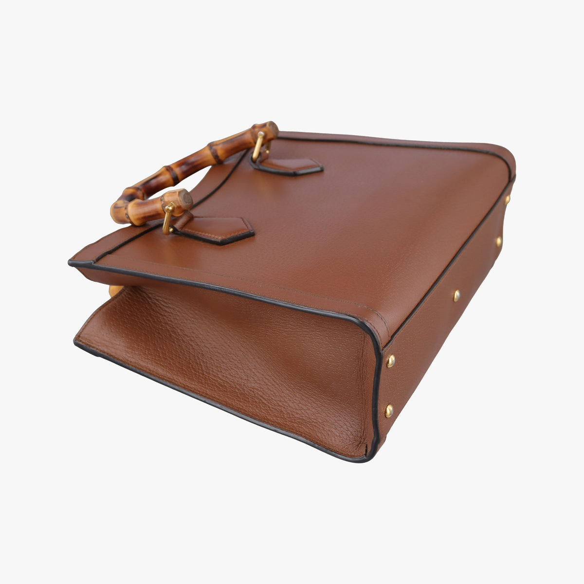 Pre-owned Gucci Diana Brown leather 702721 shoulderbag | stylenewstar