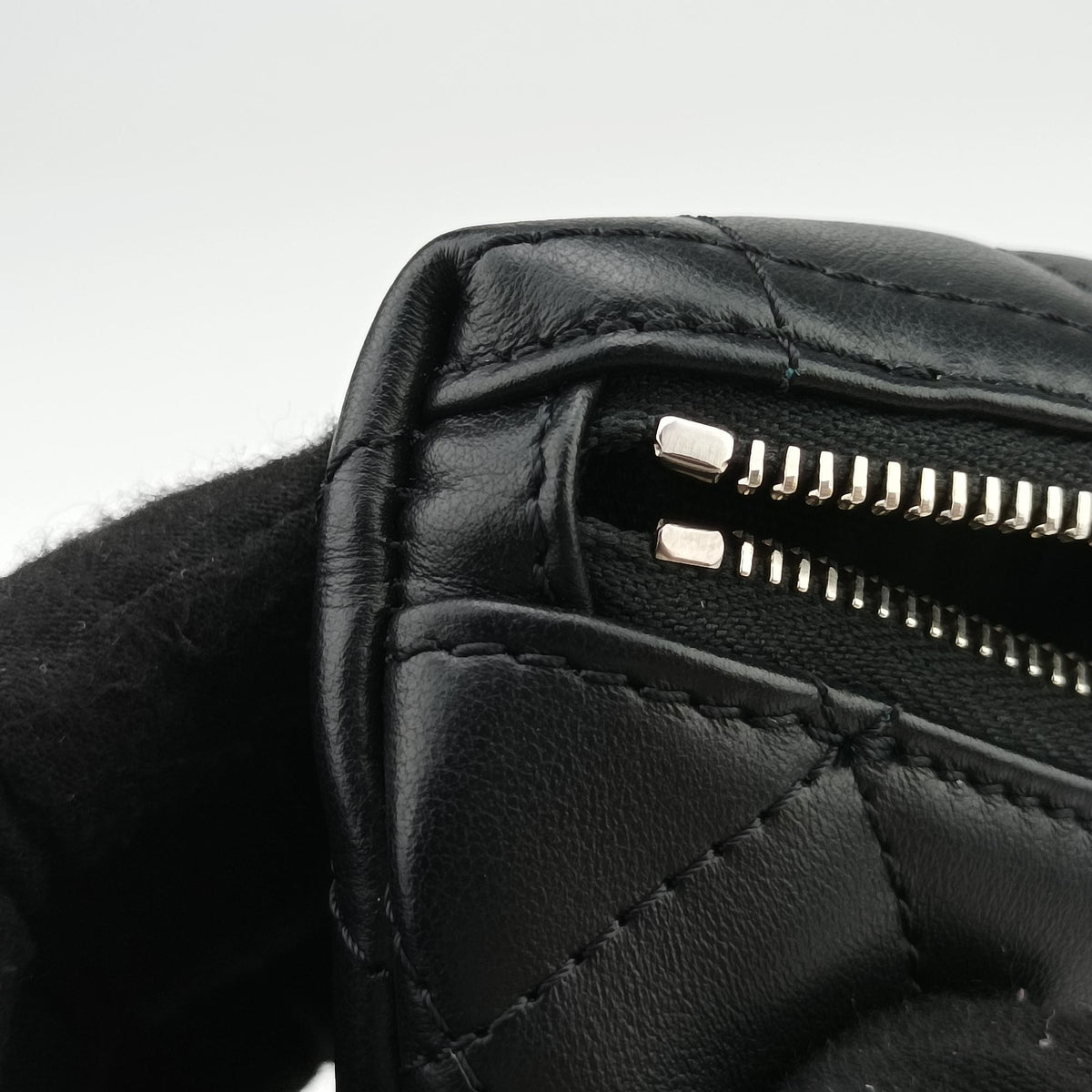 Pre-owned Chanel Uniform Black Leather  bum bag/waist bag | stylenewstar