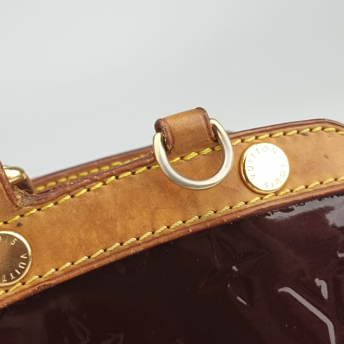 Pre-owned Louis Vuitton Brea MM Amarante Vernis M91619 handbag | stylenewstar