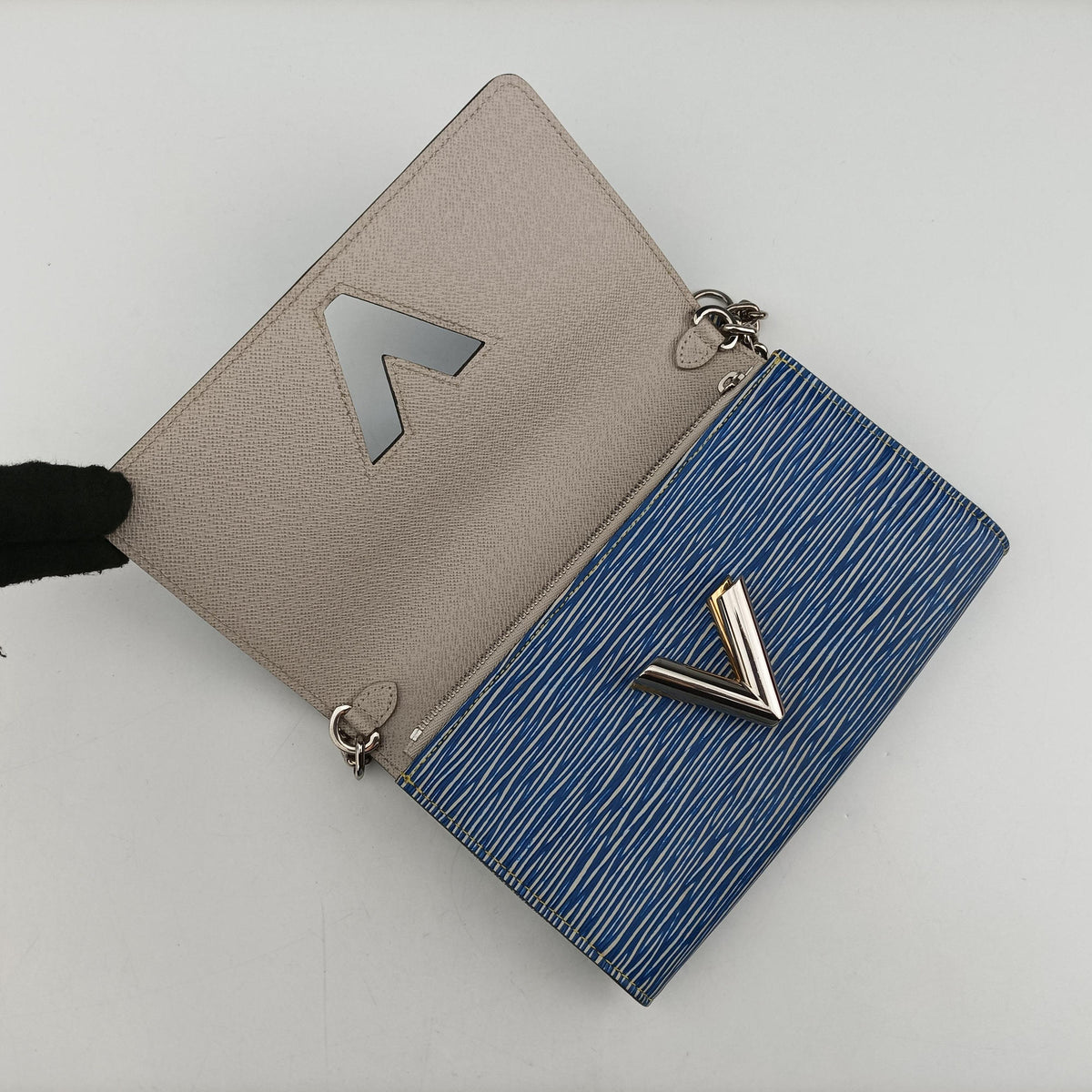 Vintage Louis Vuitton Portefeuille Twist Denim blue Epi M61036 shoulderbag | stylenewstar