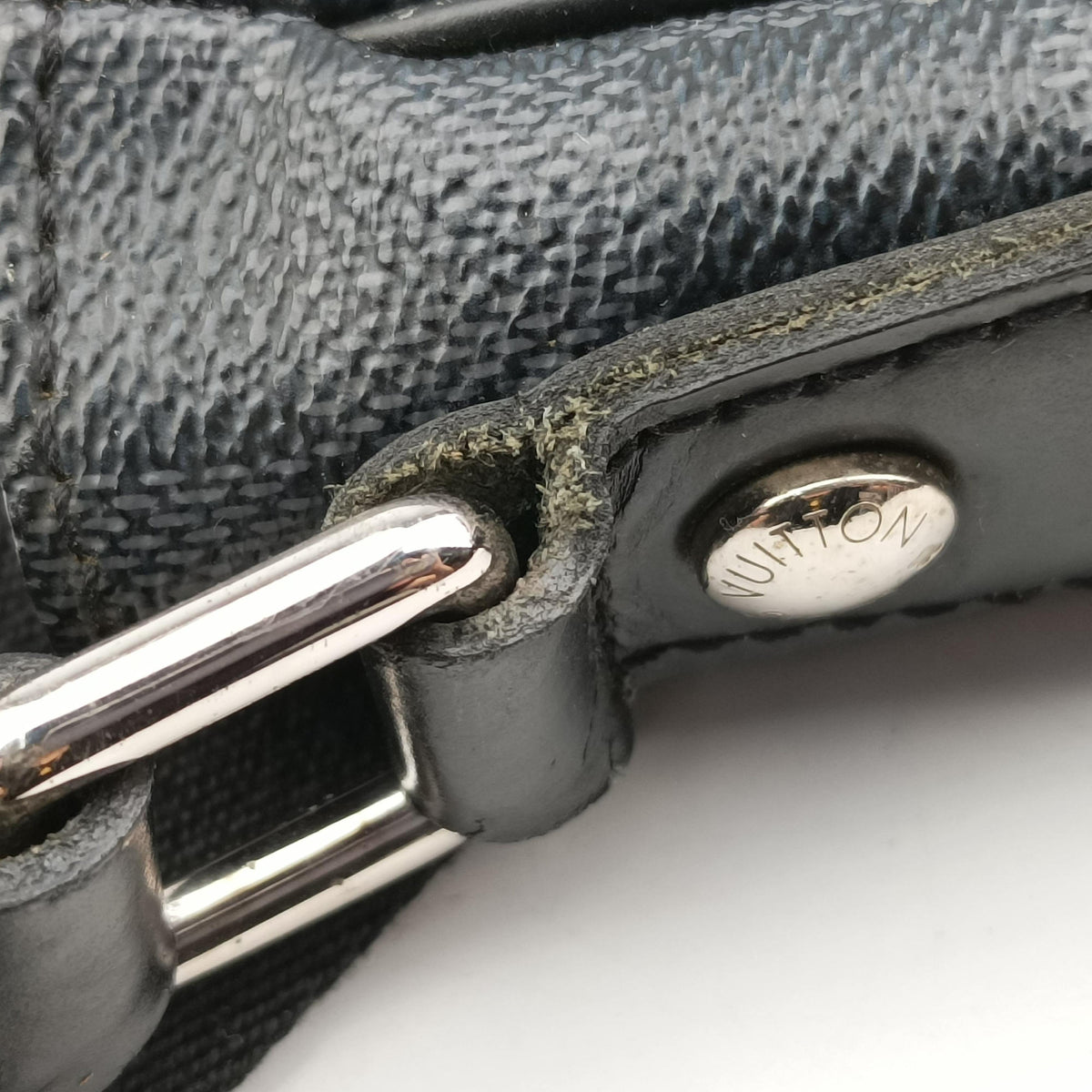 Pre-owned Louis Vuitton DANIEL MM Noir Damier Graphite N58029 shoulderbag | stylenewstar