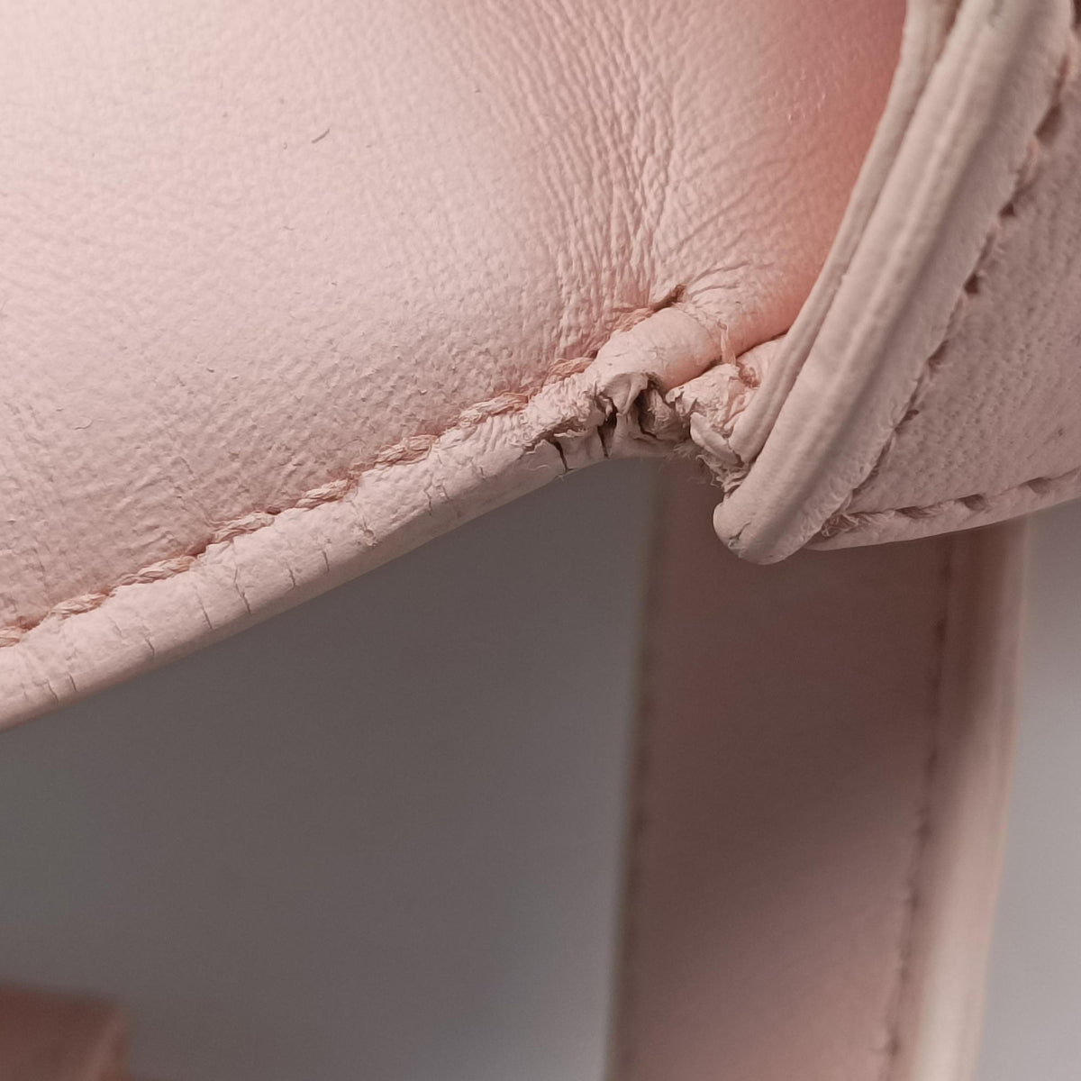 Vintage Bottega Veneta Intrecciato Nappa Rialto Pink lambskin  shoulderbag | stylenewstar