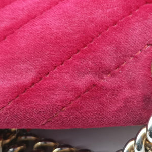 Secondhand Gucci GG Marmont Red velour 446744 shoulderbag | stylenewstar