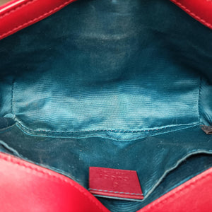 Secondhand Gucci GG Marmont Red velour 446744 shoulderbag | stylenewstar