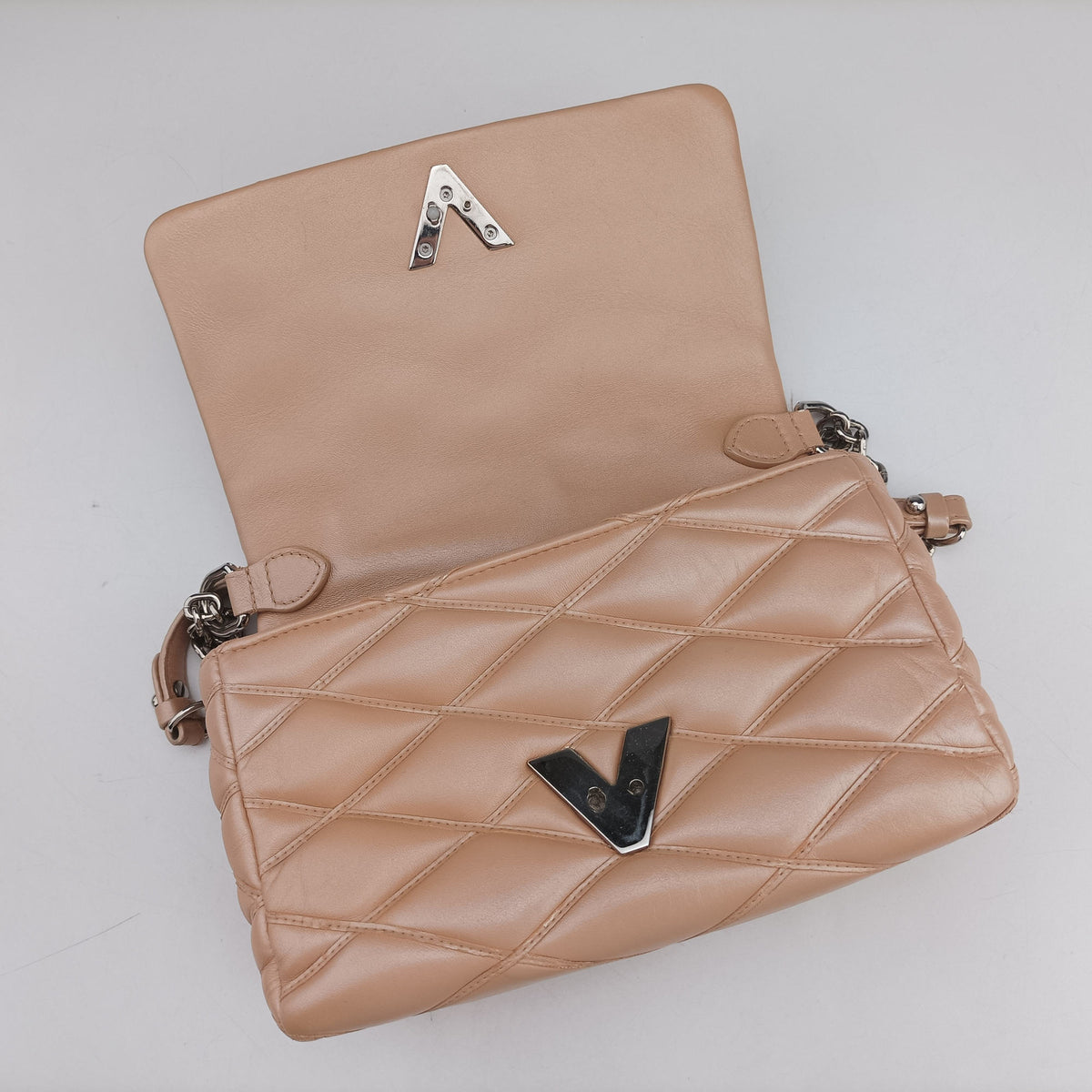 Pre-owned Louis Vuitton GO-14MM Beige Leather  shoulderbag | stylenewstar