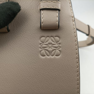 Pre-owned Loewe Hammock Beige Canvas × Leather  shoulderbag | stylenewstar