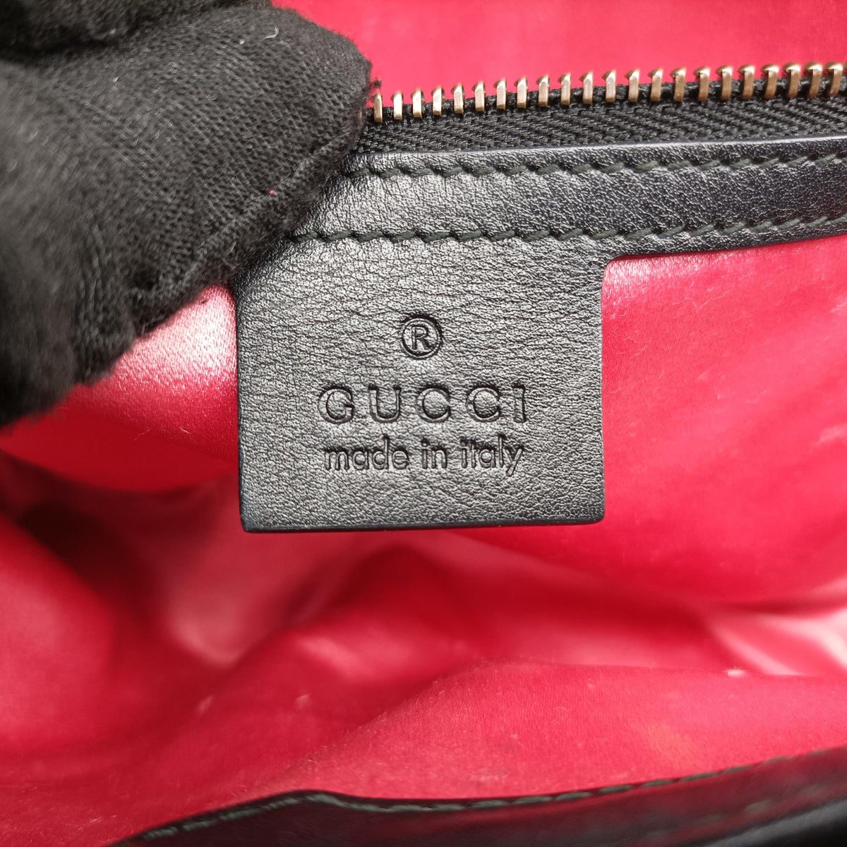 Pre-owned Gucci GG Marmont Black velour 443497 shoulderbag | stylenewstar