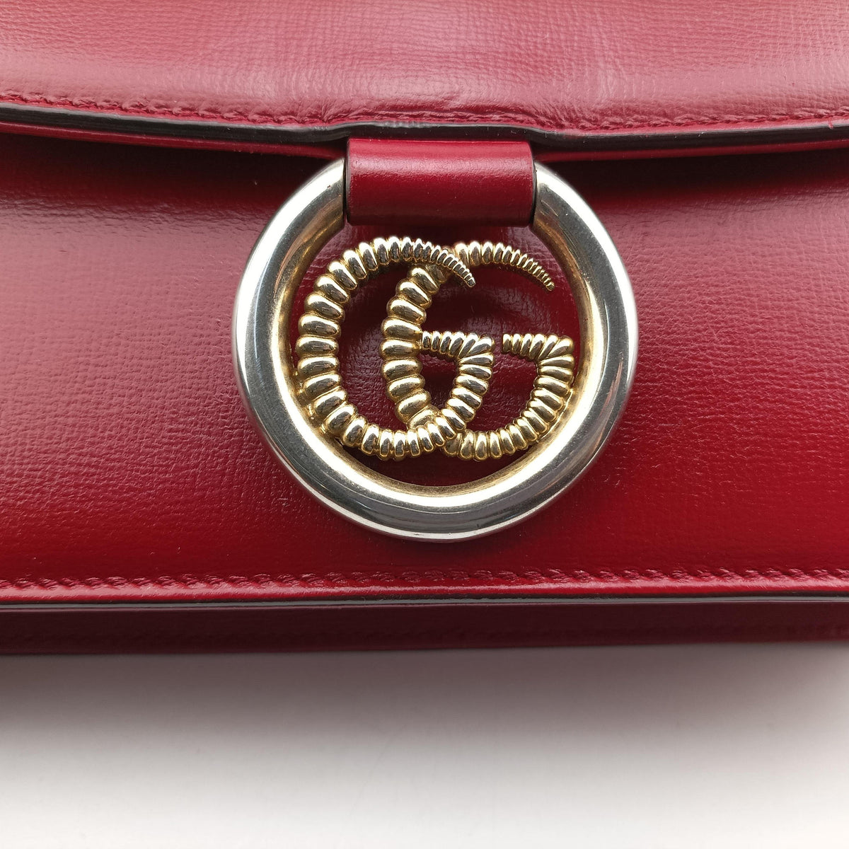 Pre-owned Gucci GG Ring GG Marmont Red Leather 589474 shoulderbag | stylenewstar