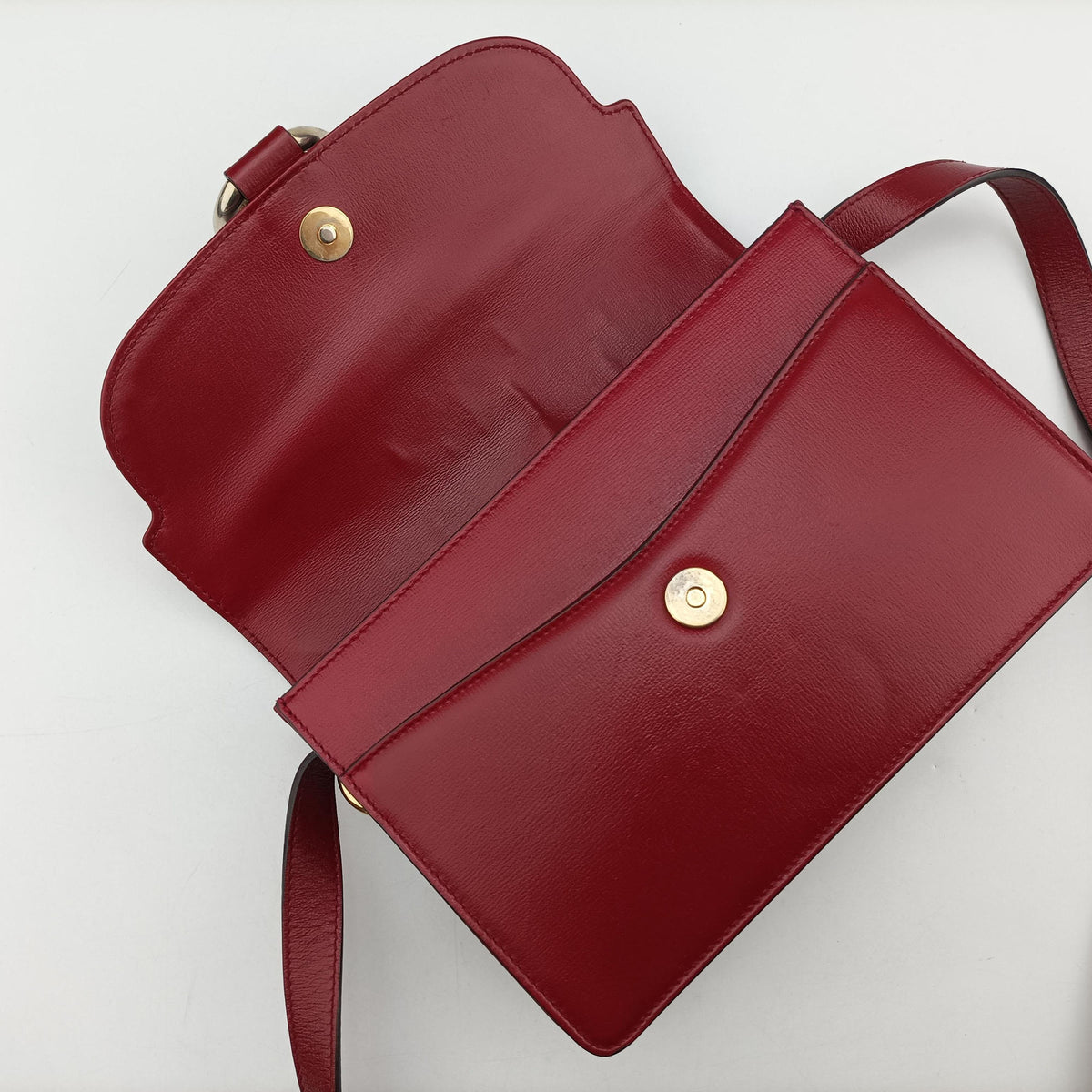 Pre-owned Gucci GG Ring GG Marmont Red Leather 589474 shoulderbag | stylenewstar